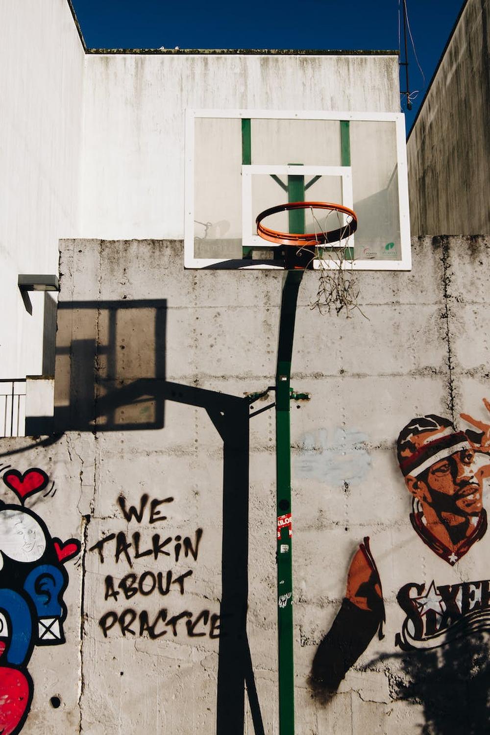 allen_iverson_of_sixers_graffiti_wall